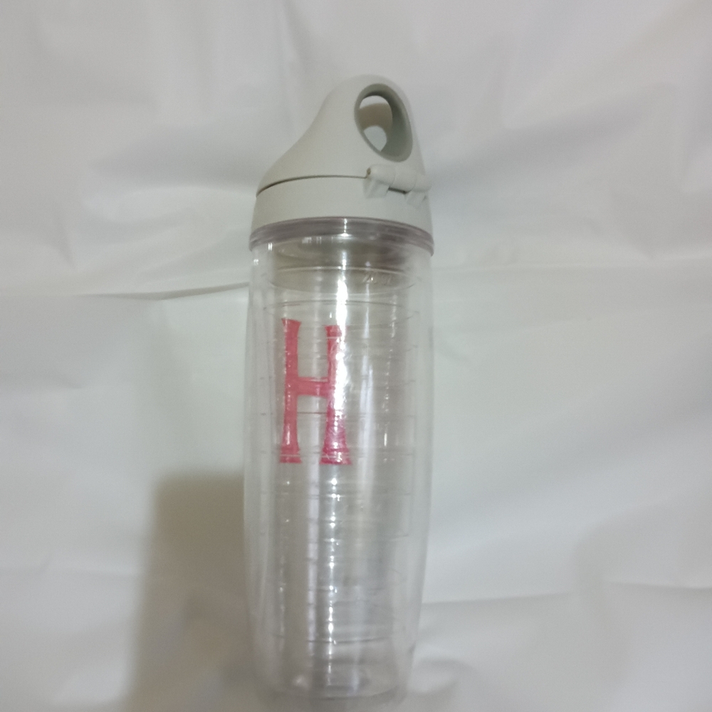 Tervis hot pink "H" 24oz. Insulated double walled Tumbler - Picture 3 of 11